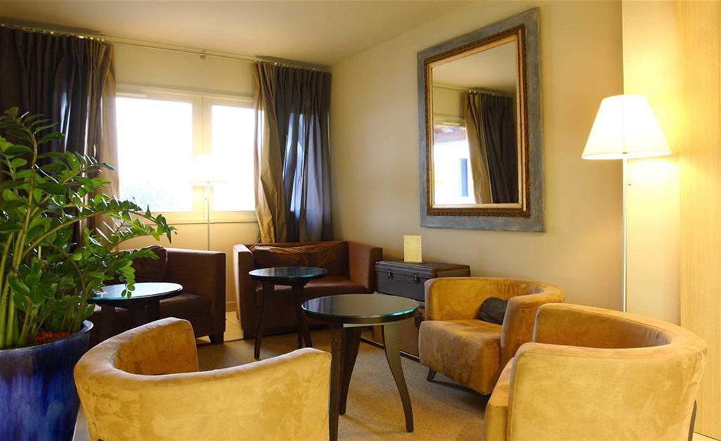 กีริอ๊าด ตูลุส บลาญัค แอร์พอร์ต Hotel บลานญัก ภายนอก รูปภาพ