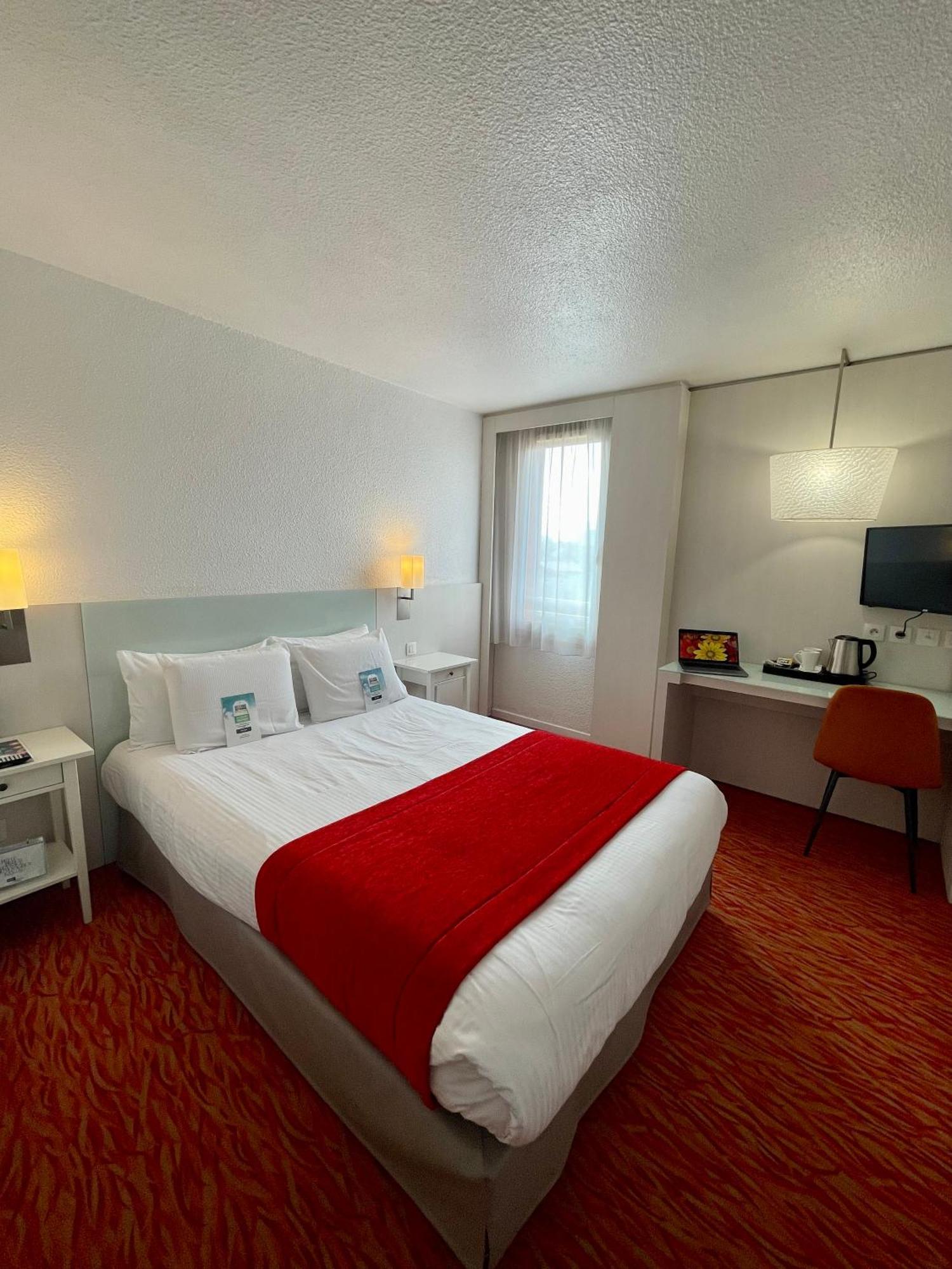 กีริอ๊าด ตูลุส บลาญัค แอร์พอร์ต Hotel บลานญัก ภายนอก รูปภาพ